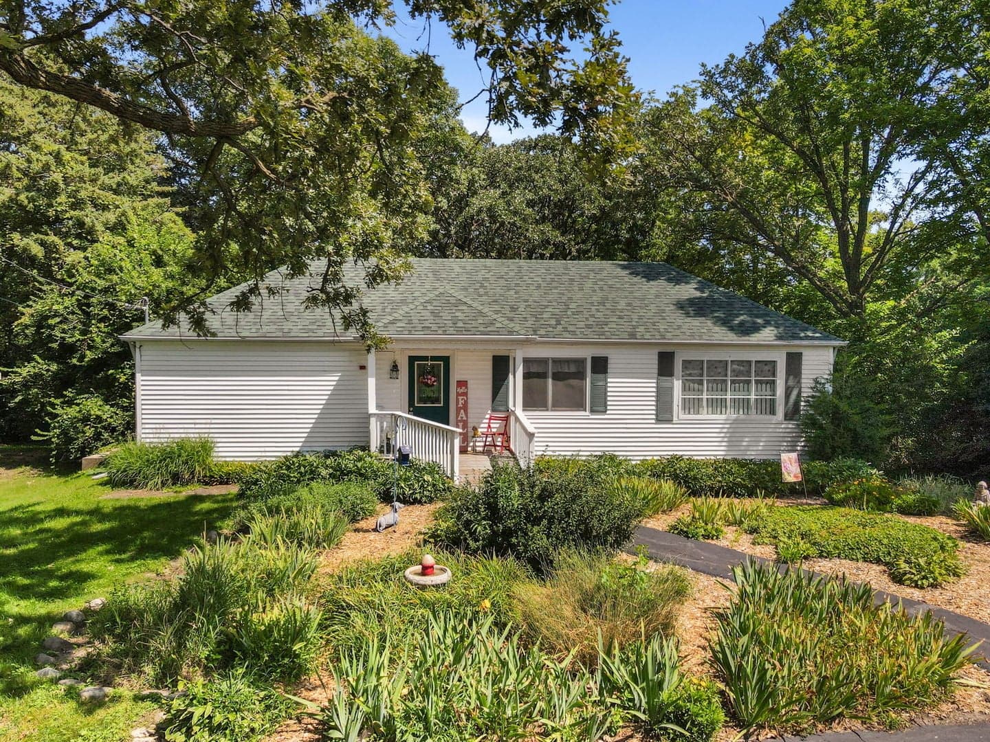 319 Lincolnway Street, North Aurora – photo 2