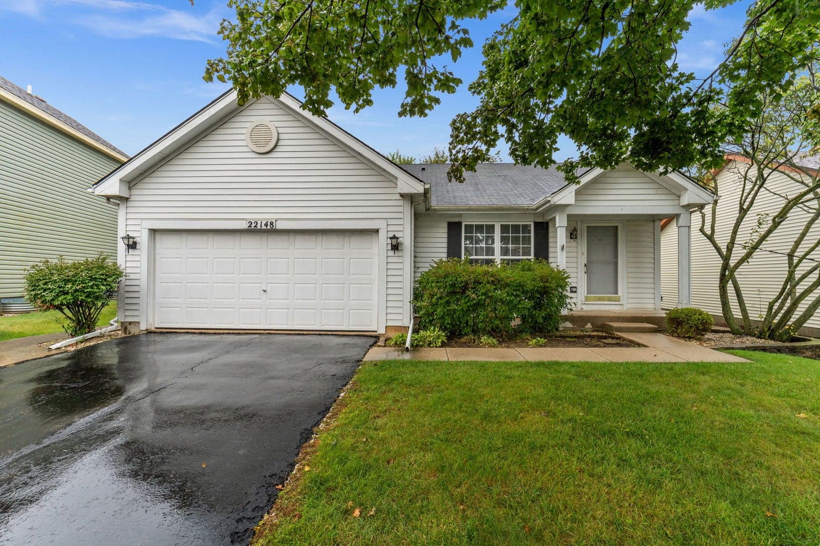 22148 Plymouth Circle, Plainfield – photo 2